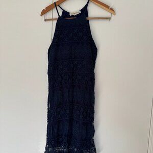 Rewind Sleeveless Navy Lace Party Dress with High-Low Detail - S